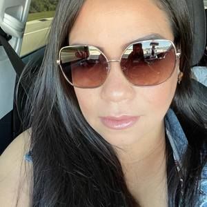 Meet your Posher, Iris